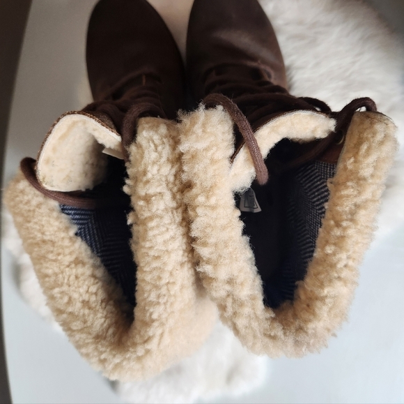 UGG Uptown Zea Brown Leather Shearling Wedge Boots-Size 9 - Picture 10 of 15